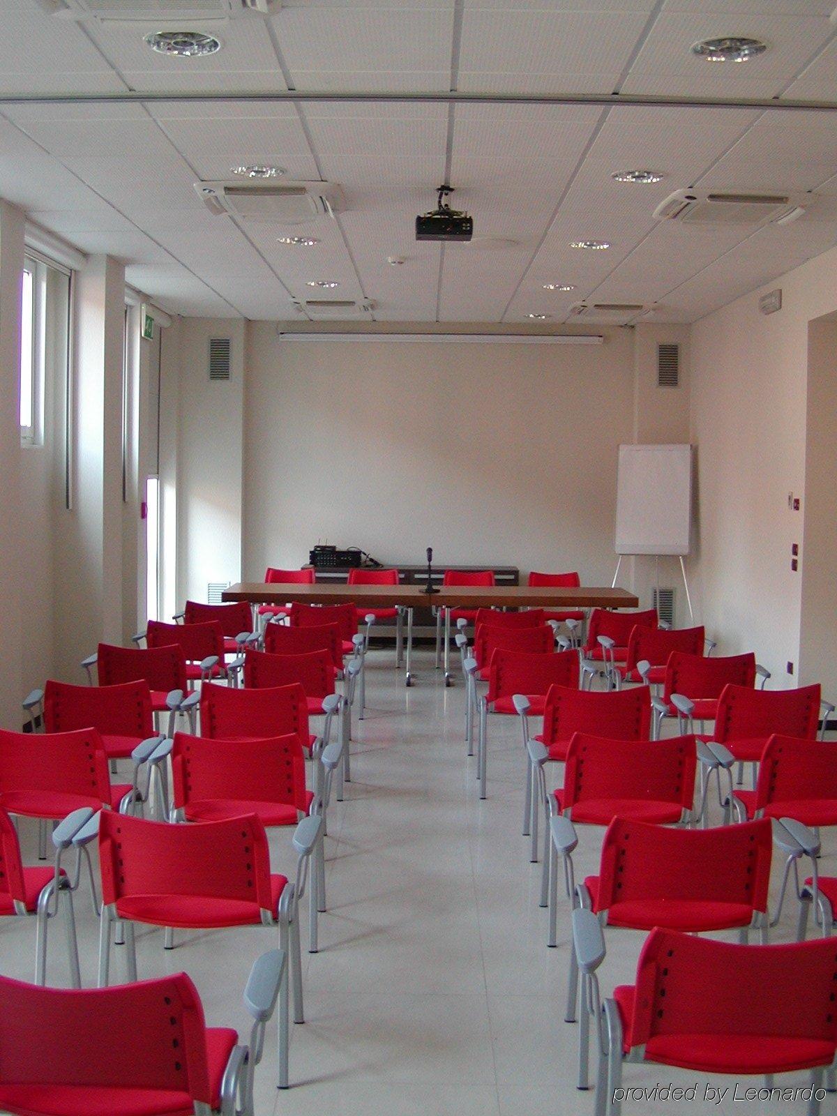 Hotel Capital Rovigo Exterior foto