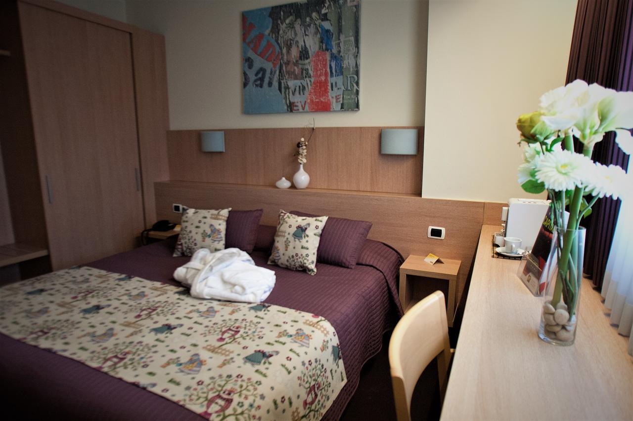 Hotel Capital Rovigo Exterior foto